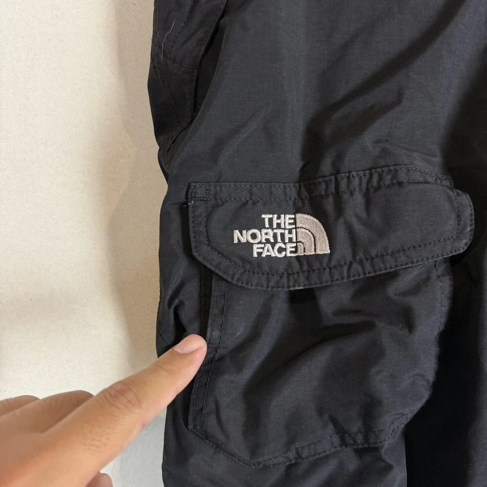 The North Face Snow Pants Boys 10-12 Black HyVent Waterproof Winter Insulated